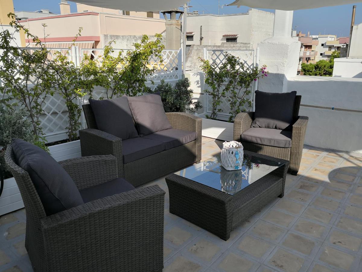 Vele Bianche Cosy Home Con Terrazza Полиньяно-а-Маре Экстерьер фото